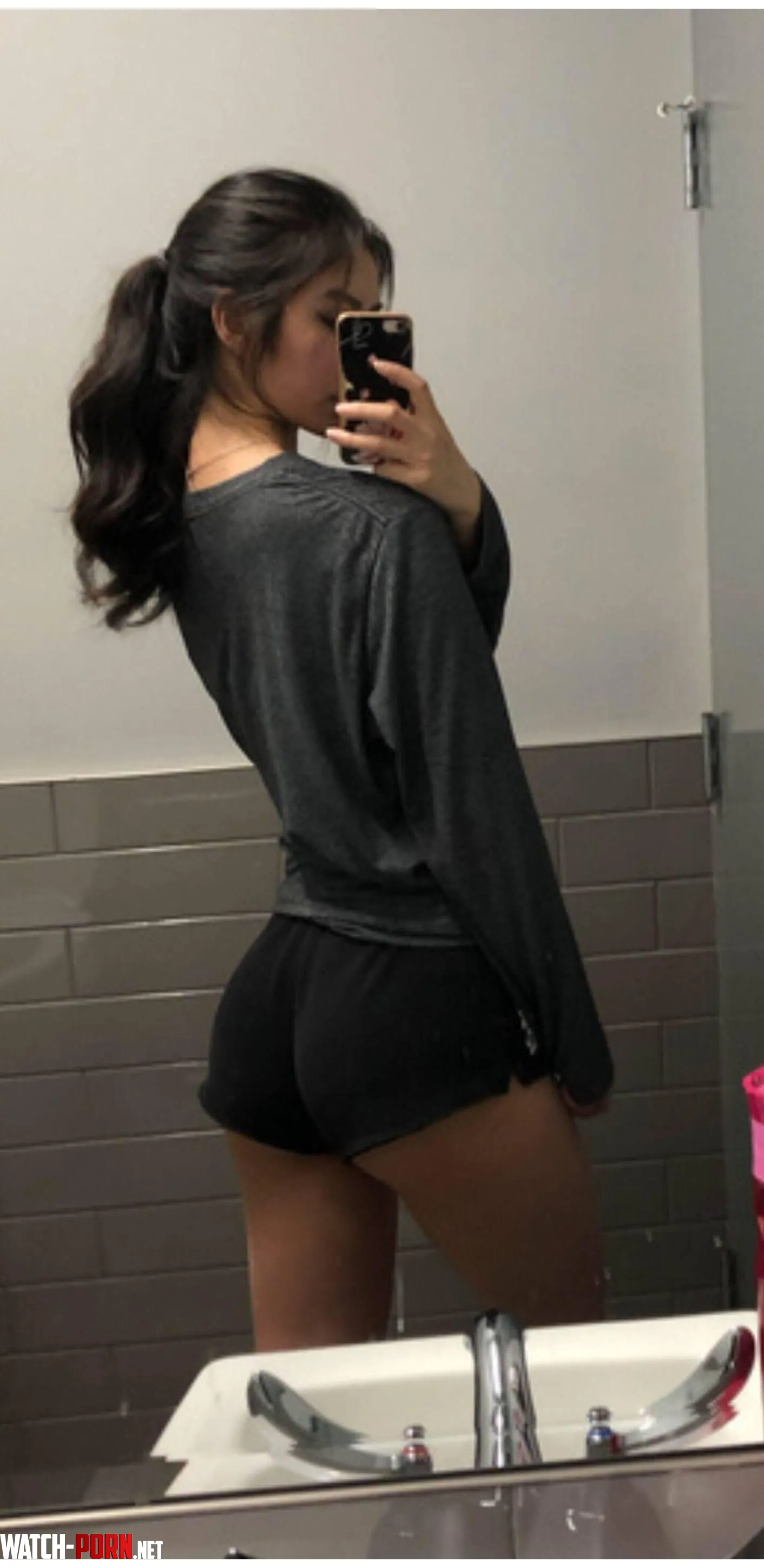 19F Korean Girlie  post workout pic by niceooo2019