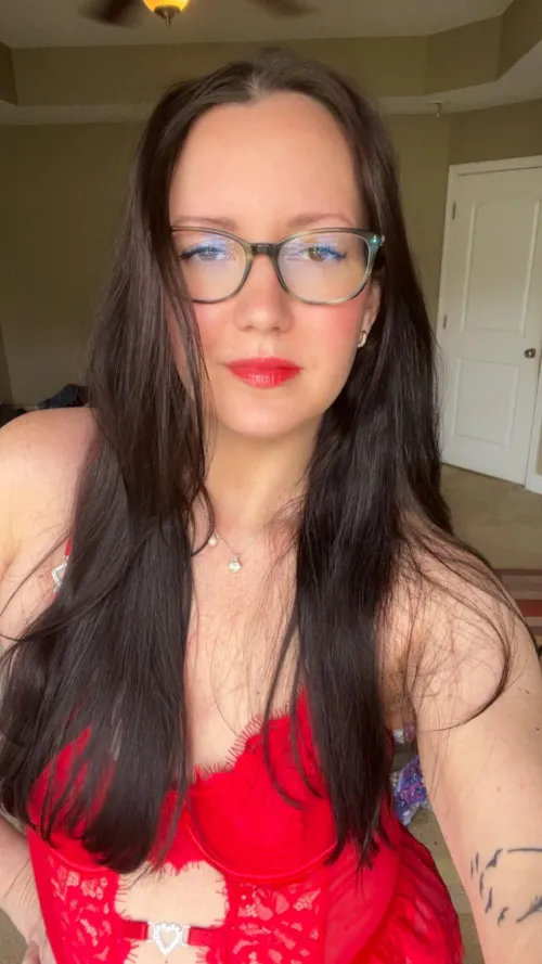 Thumbnail Ageless Beauty: The Charm of a 42-year-old Mom | By Swift_jennis8