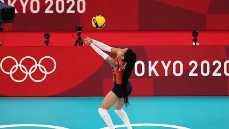 Thumbnail Meet Volleyball Star Brenda Castillo in the VolleyballGirls Category