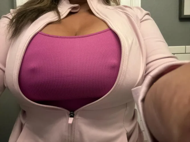Thumbnail Vice_XXX's Worktime Antics: A Sneak Peek into Pokies