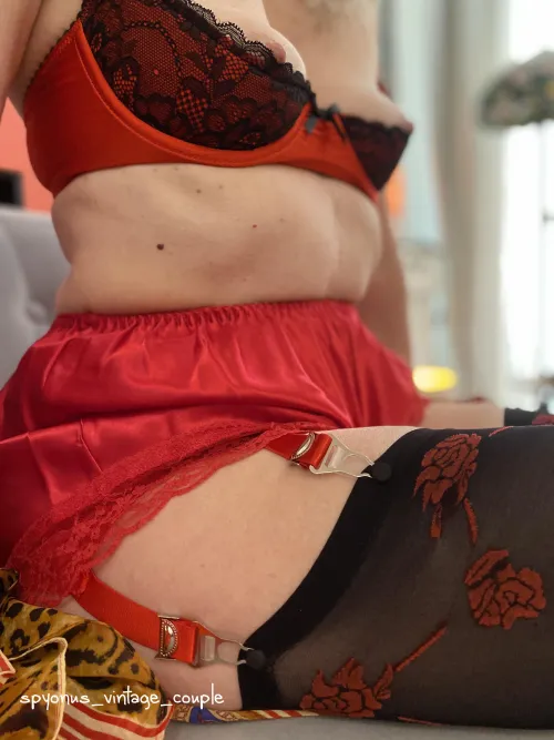 Thumbnail Sunday Activities: Share Your GILF Experience with spyonus_vintage