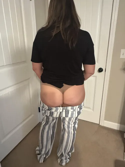 Thumbnail Sensual Teases: A Peek into Private Moments | Tennhotwife