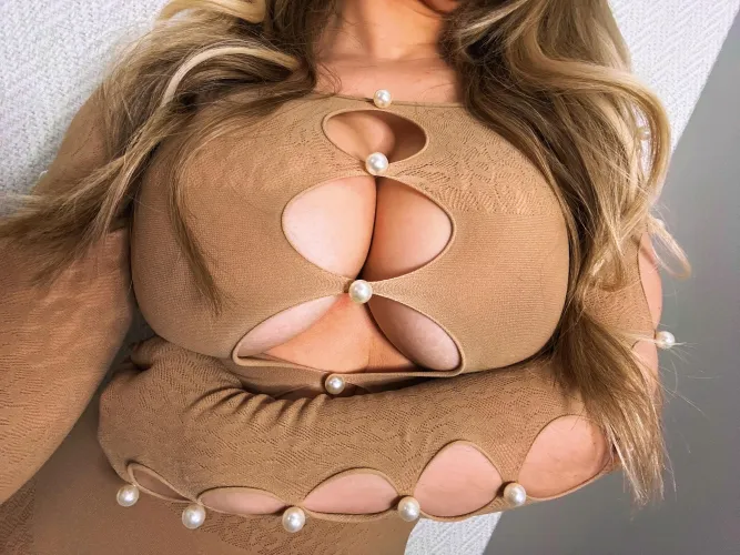 Thumbnail Big Milkers for Mother's Day Celebration | LilyBlonde69 | BigBoobsGW