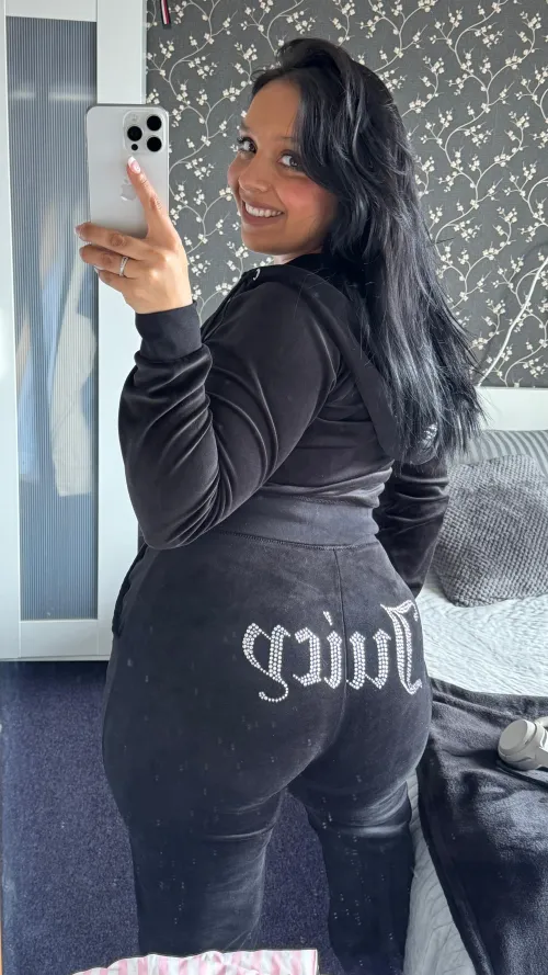 Thumbnail I Love Taking Pictures of Myself by Galadriel69_ - Milfie