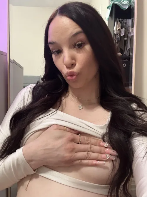 Thumbnail Exploring Handbra Artistry with xobaby222