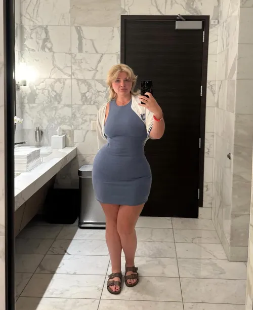 Thumbnail Wide Hips in a Bodycon: The Ultimate Obsession Revealed!