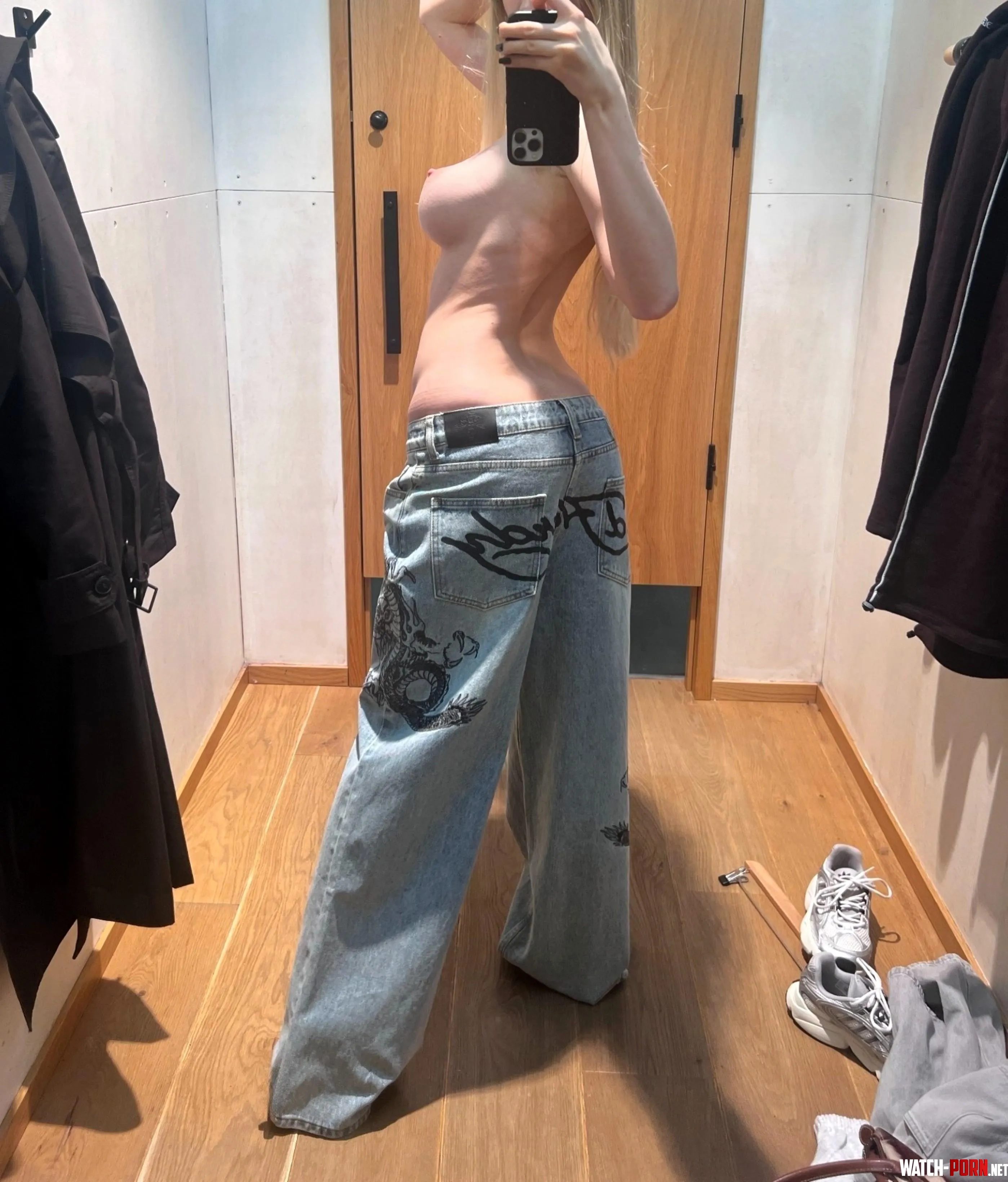 Side view of my waist and tits by Lilybusty123