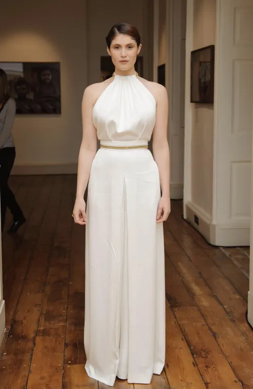 Thumbnail Gemma Arterton: A True Symbol of Elegance by Kvpike