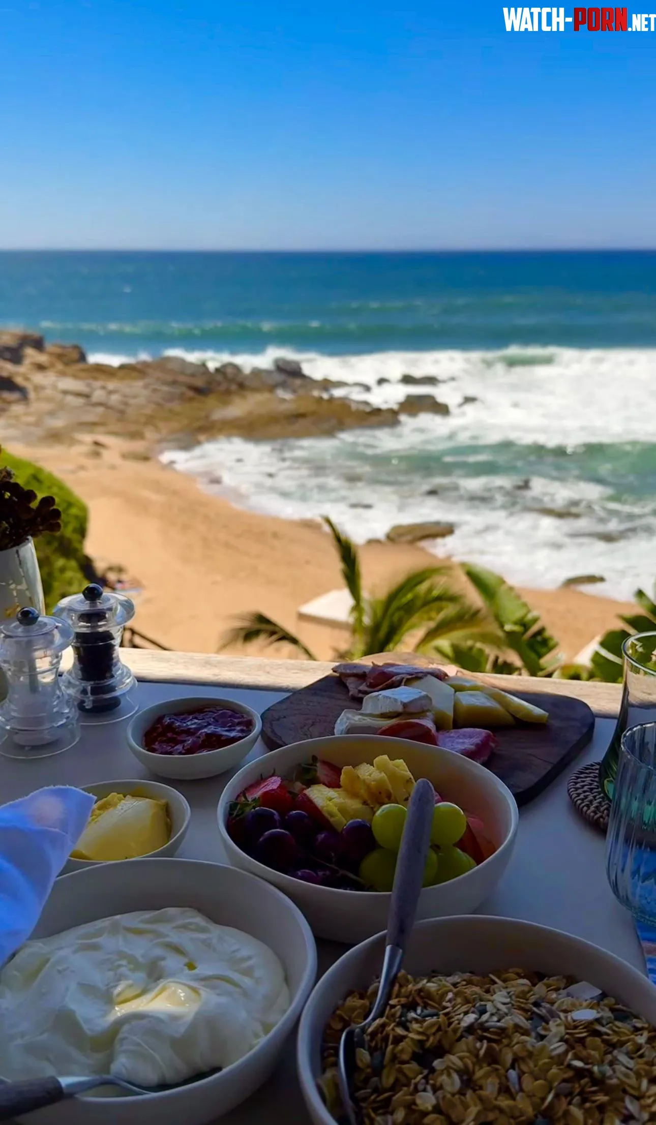 Breakfast by the beach by isitcola
