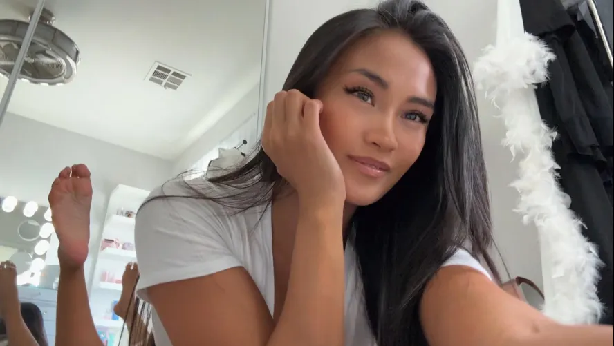 Thumbnail Laying Down Thinking of You by sunshineonlyxo in asiansgonemild Category