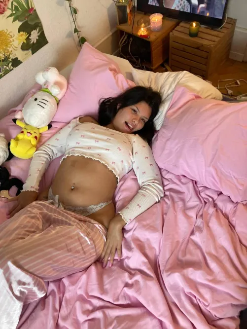 Thumbnail Looking Better in Your Bed Without Clothes - Seductive Thoughts by saucyyylips