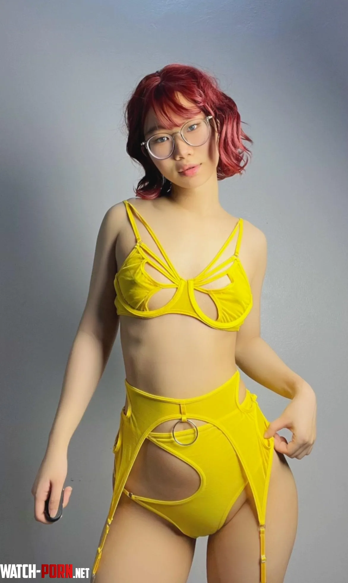 would you able to react when this girl in yellow is always willing just for u by CutieRachell