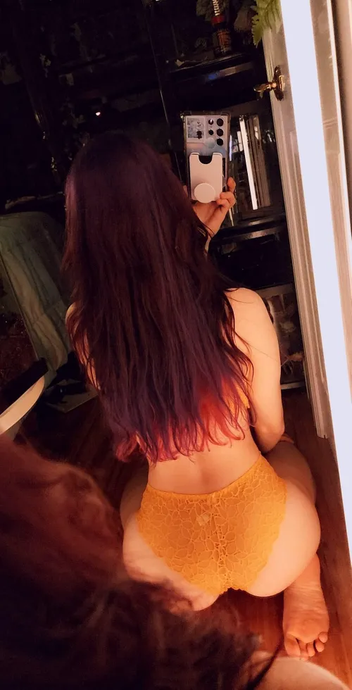Thumbnail Eating Booty: A Must for Dating Me by CakeyJade | Booty