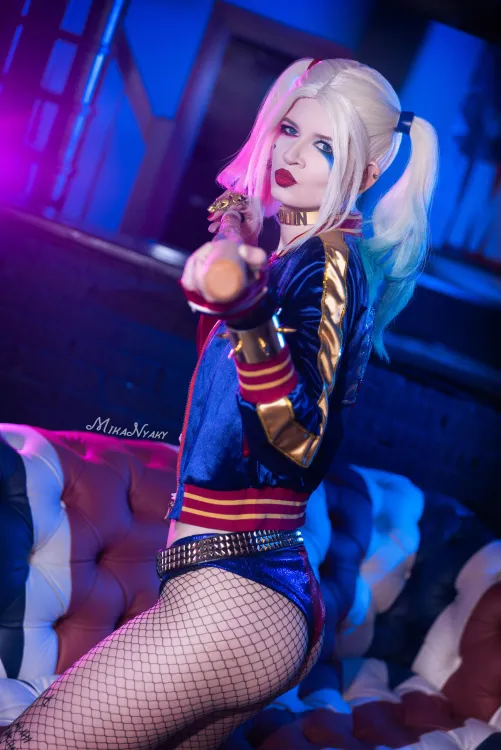 Thumbnail mikanyakynya Captures Harley Quinn's Essence in a Stunning Cosplay