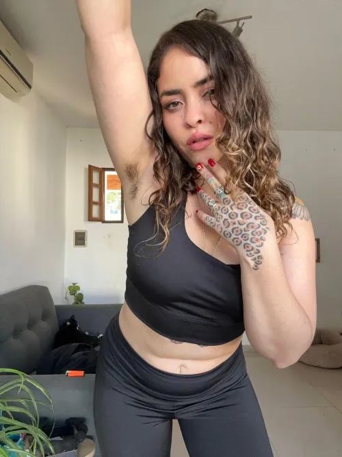 Thumbnail Unleash Your Desires with Hairy Armpits of IamLola420