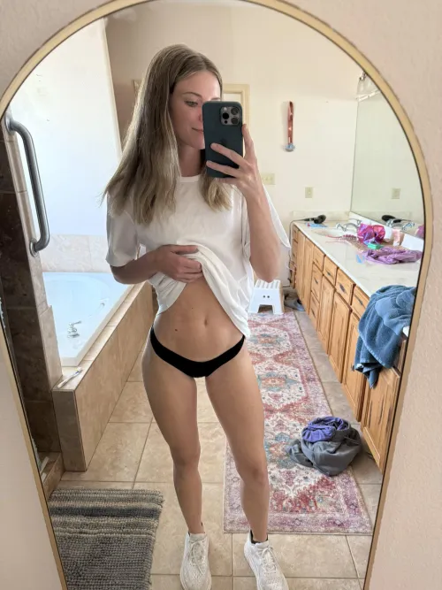 Thumbnail NaughtyWives: Greeting the Week with PantyNectar