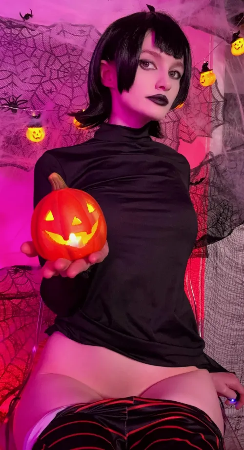 Thumbnail axcy92 Portrays Mavis with Skill and Grace in a Captivating Cosplay