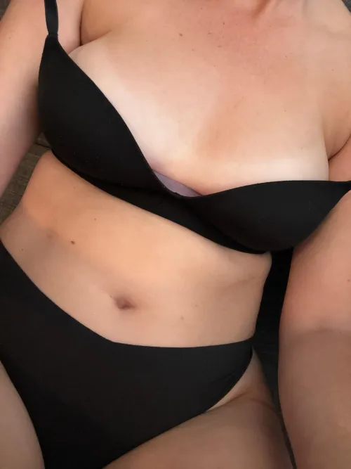 Thumbnail Dive into Beauty: Discover the World of ScarlettForever93