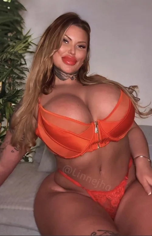 Thumbnail Sensual Dreams: Indulge in Pleasure and Desire Today