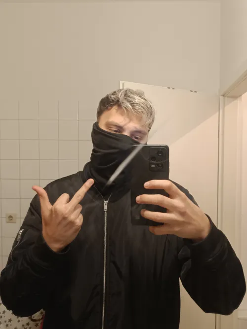 Thumbnail Ghostly_Dreamy Foresees a Good Day Ahead: MirrorSelfie Magic Begins