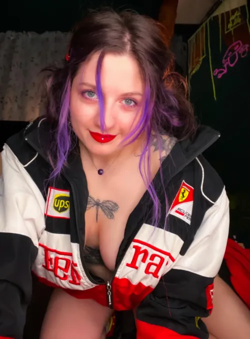 Thumbnail Littlest_Fern Presents New Distracting Jacket | downblouse Edition