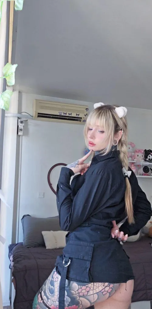 Thumbnail Shy Side Aside - Showing Off My Ass - progamerayaka - CuteLittleButts