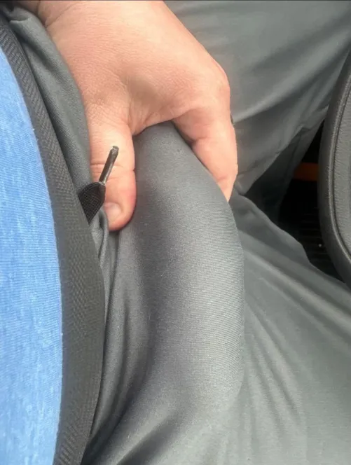 Thumbnail Bulges: dadinnj86 Driving Curiously for Lyft at 38 - What's the Story?