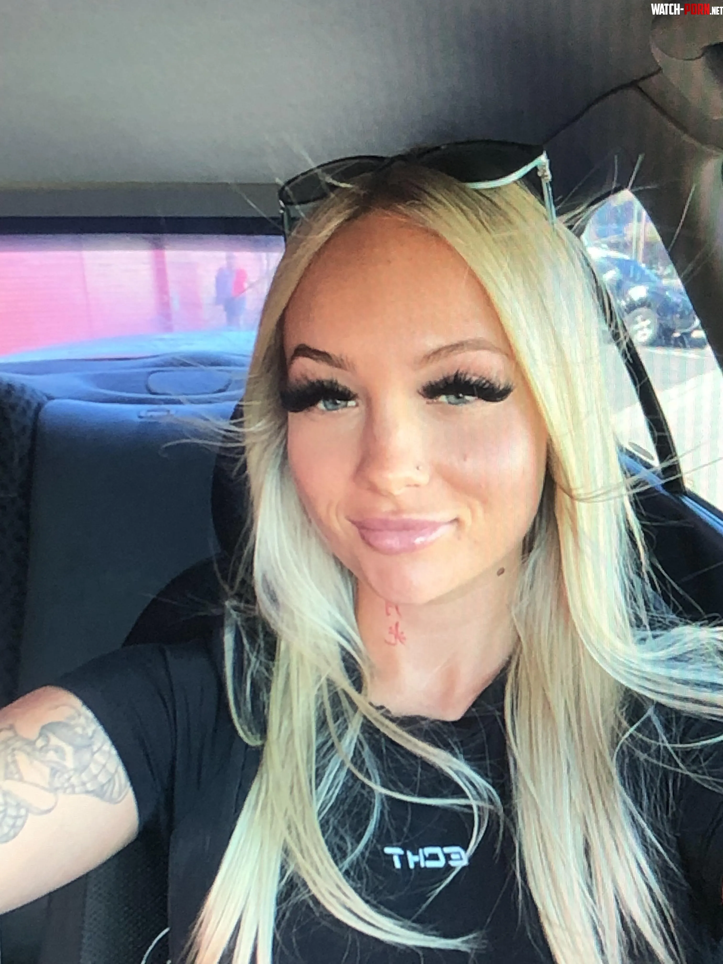 being bored in my car f24 by cherrygymnast