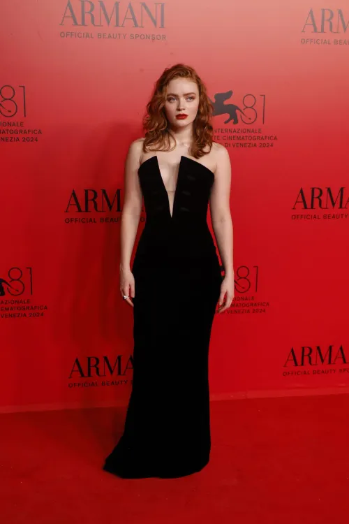 Thumbnail The Allure of Sadie Sink: An Endearing Beauty