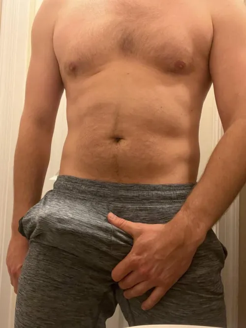 Thumbnail Embracing Masculinity: Brilliant-Copy3441's Bulges Spotlight