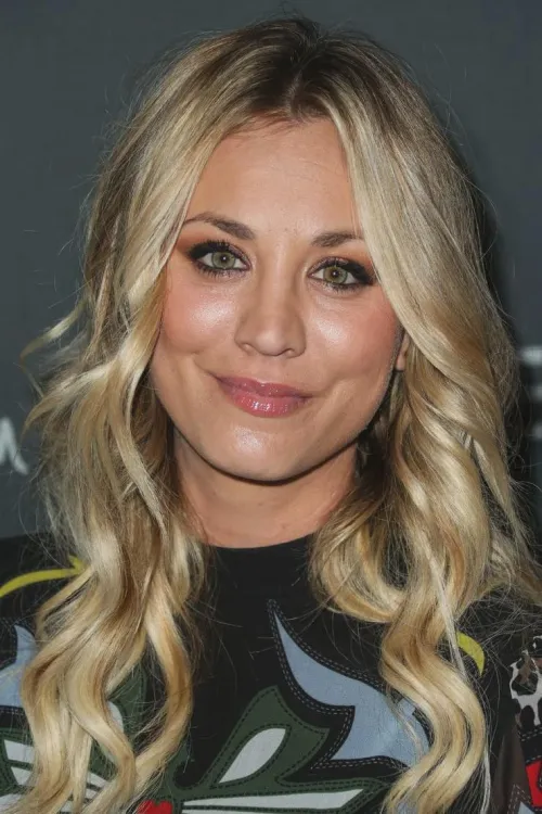 Thumbnail Kaley Cuoco's Charm in the PrettyGirls Realm