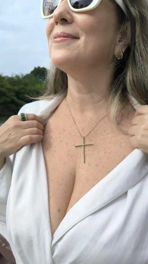Thumbnail Recently Divorced: Yes or No to GILF Fantasies? | Sarah_Diaz