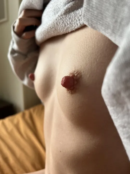 Thumbnail Theworms69 Warms Up the Discussion on Small Boobs