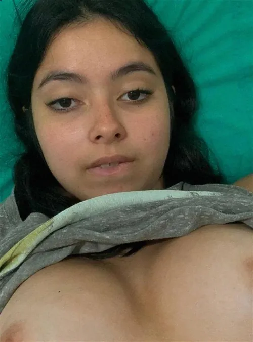 Thumbnail PrincessAiIu: Caught Looking Good - Sharing the view
