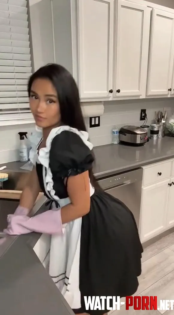 if they hire me ill dress like this by sunshinemaidxo