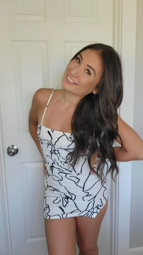 Thumbnail I Can't Breathe but It's Worth It by nikkidavisxo | Stylish Tight Dresses