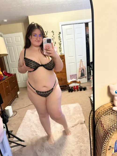Thumbnail yourfairiegf Teases with Style - BBW Temptations