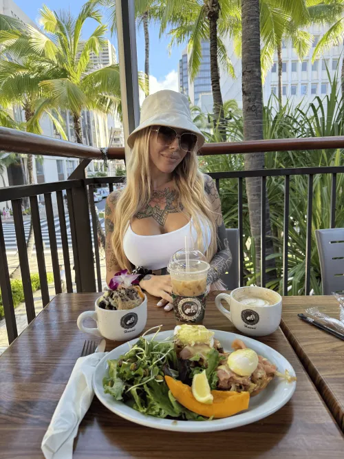 Thumbnail Serving Sensuality: Your Meal Is Ready | isabellaapink | TotalBabes