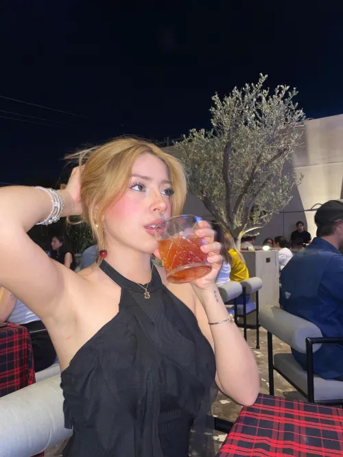 Thumbnail Accidental Exposure: The Allure of Armpits | pinkpastel_ | armpitfetish