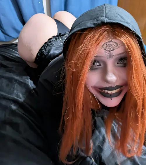 Thumbnail Mia Solace Presents Daniela RE8 - cosplaybutts