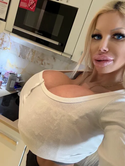 Thumbnail Future Beauty: A Look into Bimbo Fetish by trophylover