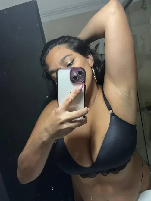 Thumbnail Debating Hairy vs. Smooth Armpits: Which Would You Choose? by mistressqueencarla