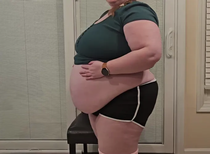 Thumbnail Exploring the Feeling of Being Stuffed with AthenaHeavy