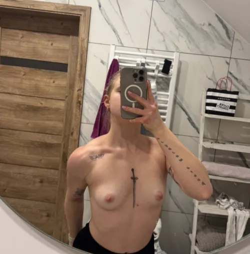 Thumbnail LegalTeens: Body Reflection: My journey with my tits