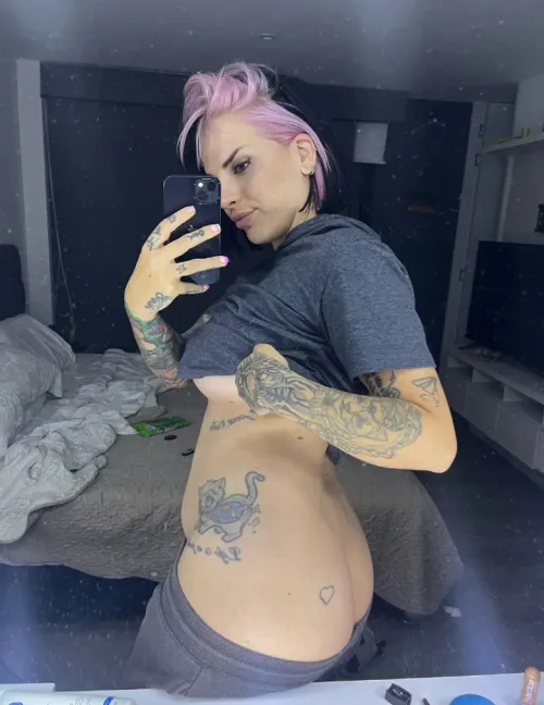 Thumbnail JessaRouds Explores 'Happiness Depends Upon Ourselves' in Pantyhose: A Detailed Review