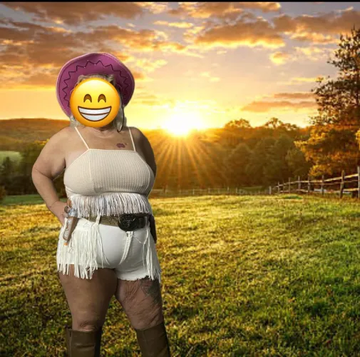 Thumbnail Cowgirl Seeking Cowboy Connection: Smokinhotgranny38DDD's Quest
