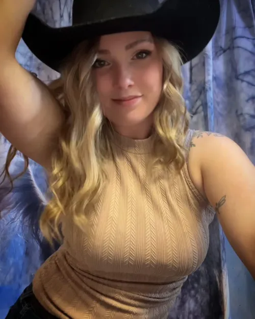 Thumbnail SeducedByYourBeauty's Cowgirl Adventure