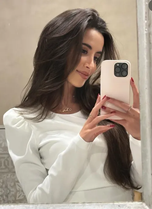 Thumbnail Mesmerizing Charm: Ken789gh Profiles Benedetta Caretta's Beauty