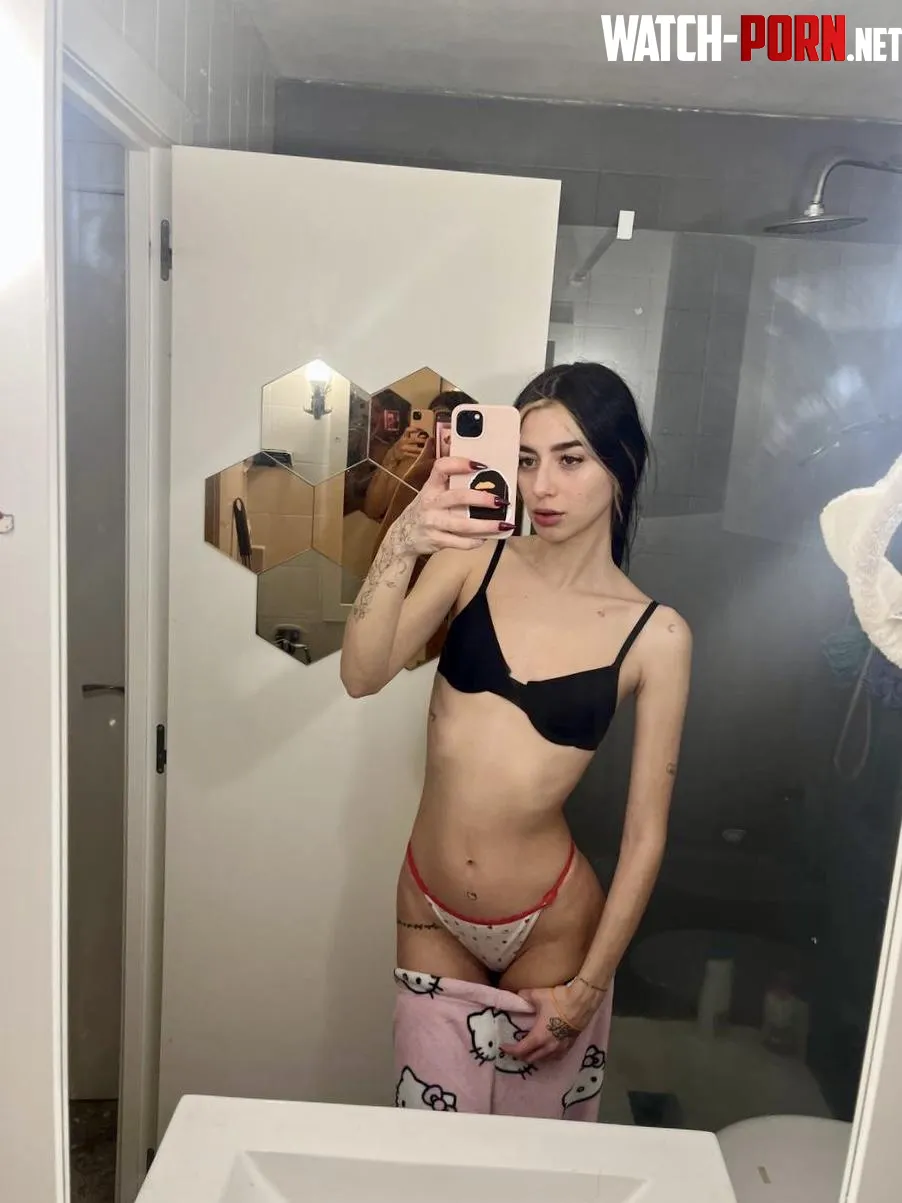 do you like a petite 18yo by naughtysophiaz