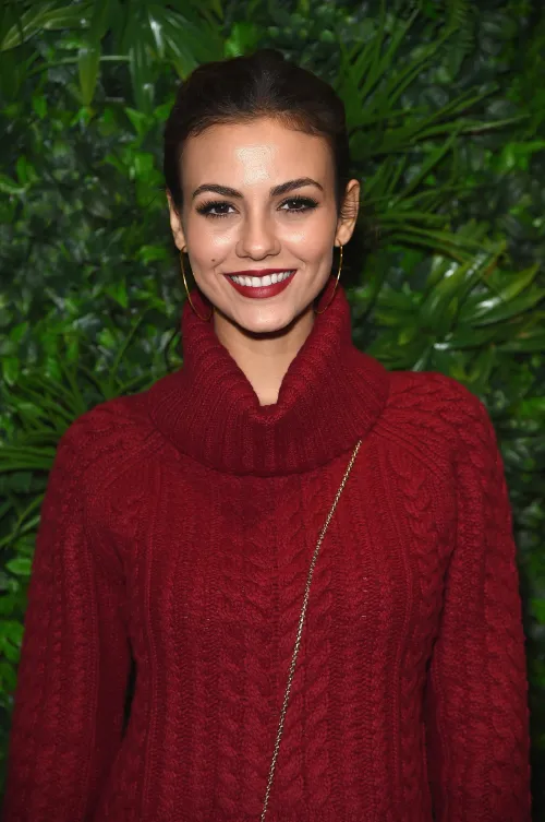 Thumbnail Victoria Justice Spotlight by Long_oil_ on PrettyGirls: A Must-See